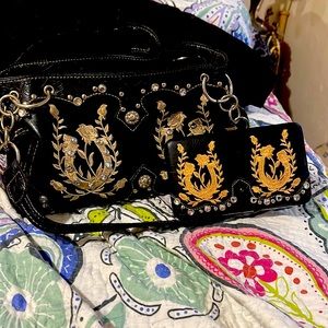 —-> 14” width.   |  8 1/2”  height used a couple of times. In very good shape.